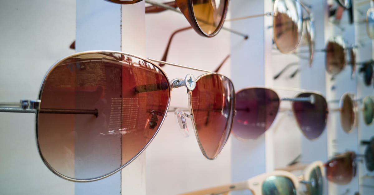 Słoneczny look bez kompromisów: które okulary naprawdę pasują do Twojego kształtu twarzy?